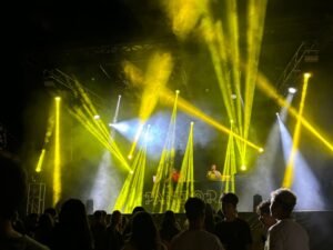 Evento creado por Pandora en Arabayona, macrodiscoteca móvil en salamanca, alquiler de altavoces para fiestas, creación de eventos en salamanca y alquiler de escenarios móviles.