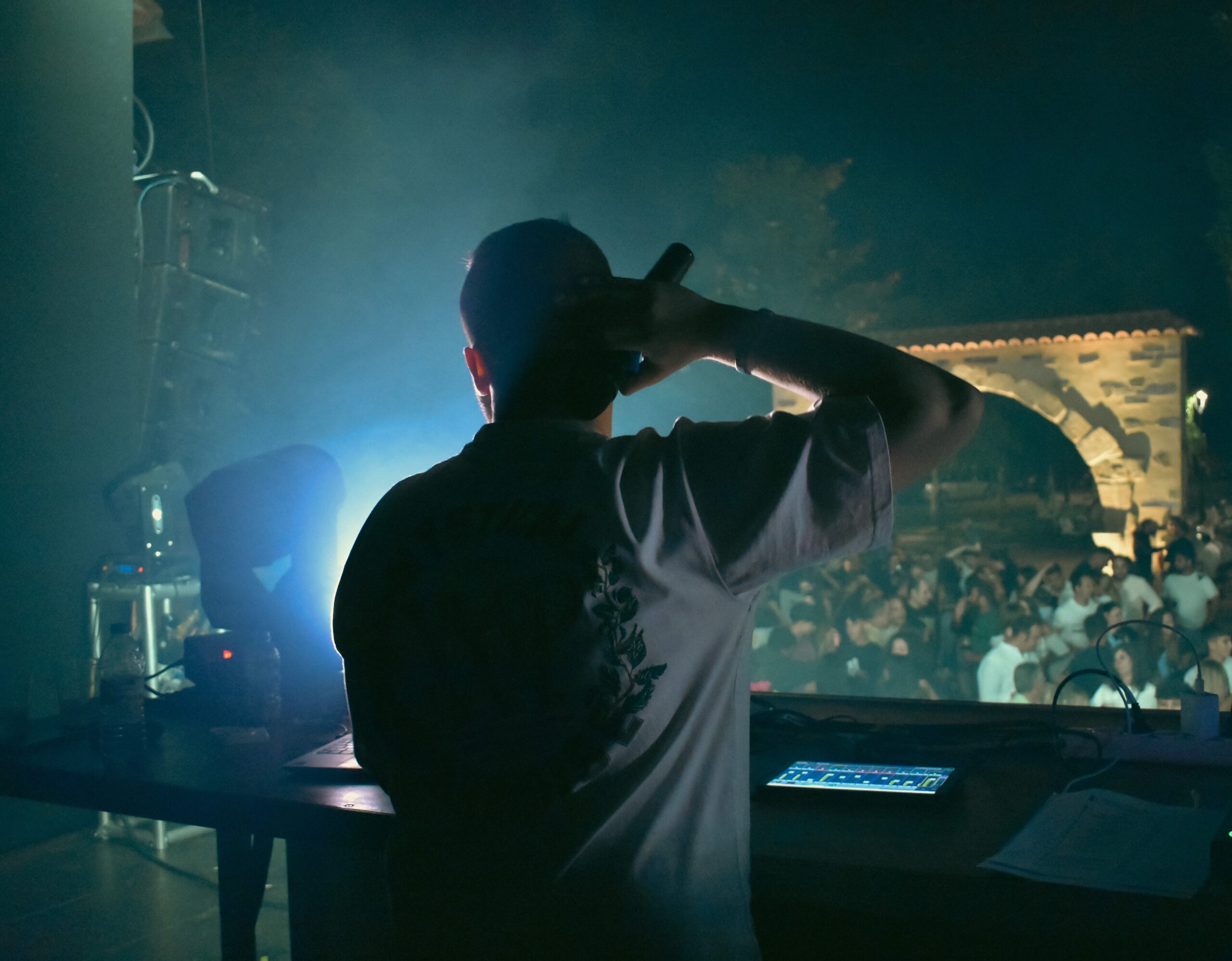 Evento creado por Pandora en Salamanca, macrodiscoteca móvil en salamanca, alquiler de altavoces para fiestas, creación de eventos en salamanca y alquiler de escenarios móviles.